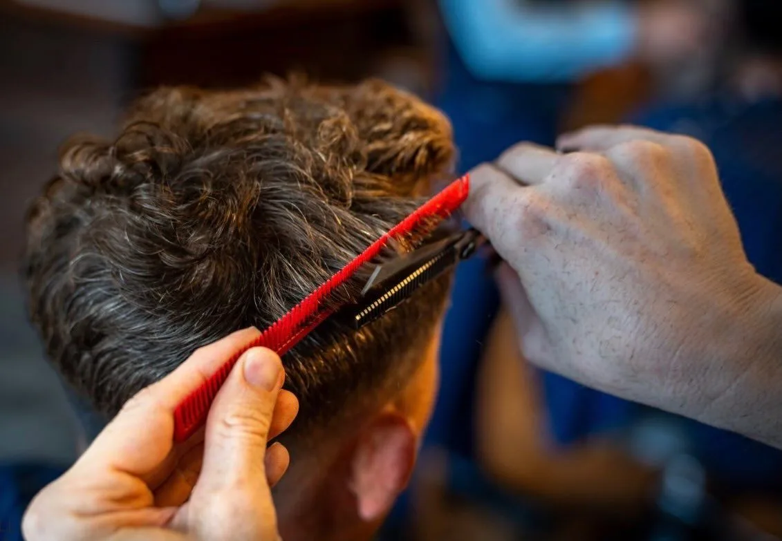 Scissor work on a precision cut